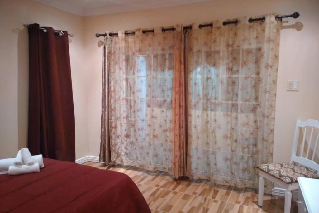 Ocho Rios Hideaway Apartment Ngoại thất bức ảnh